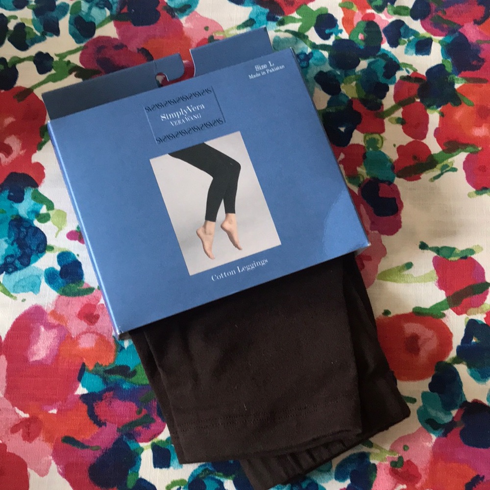 *NWT* Simply Vera, cotton leggings